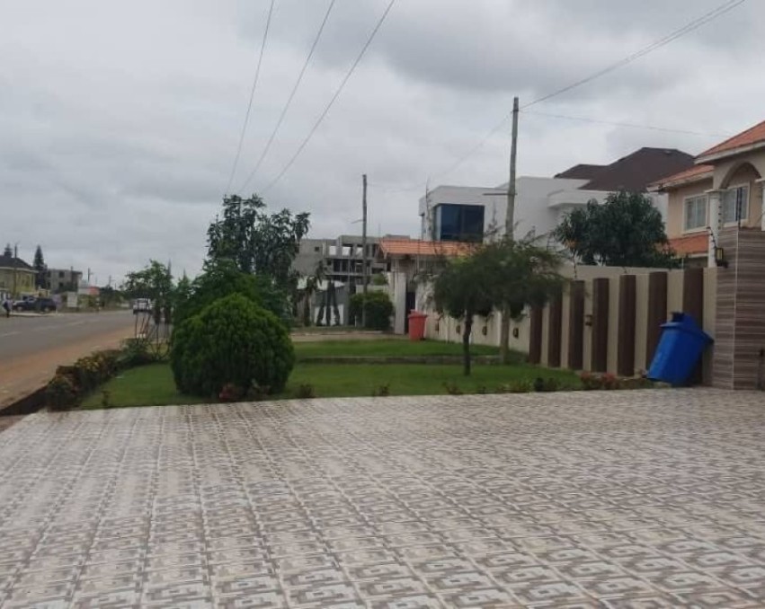 4-5 bedroom house self compound with swimming pool at east legon-ajiriganor